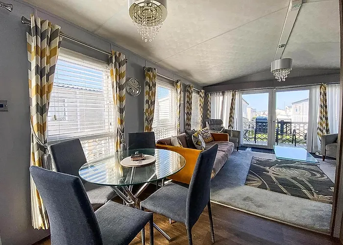 Beautiful Caravan At Seaview Holiday Park In Kent Ref 47028Pb
