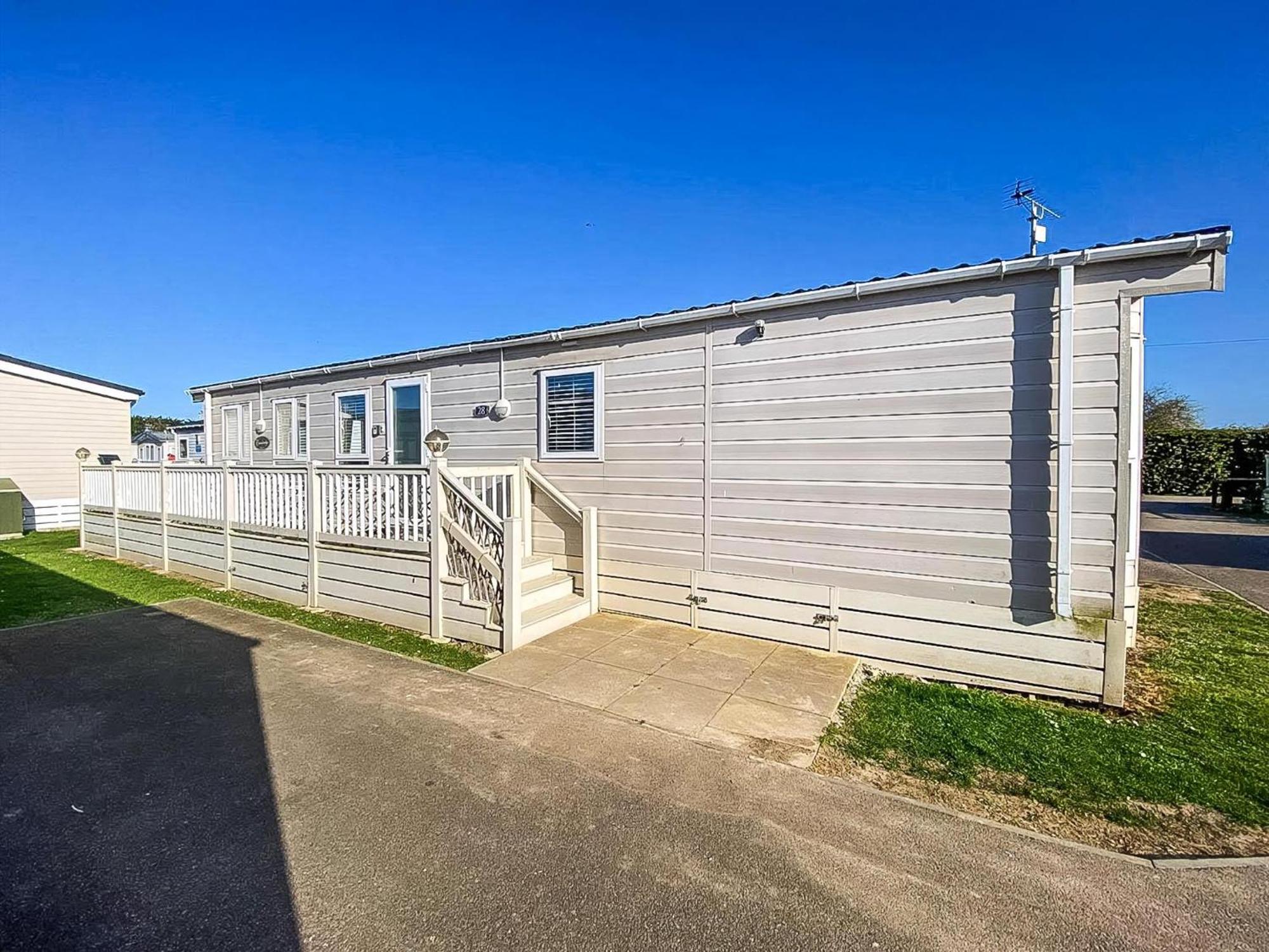 Campsite Beautiful Caravan At Seaview In Kent Ref 47028pb Whitstable